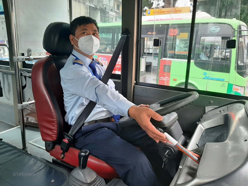 Thanh toán online khi đi xe bus tiện lợi và an toàn