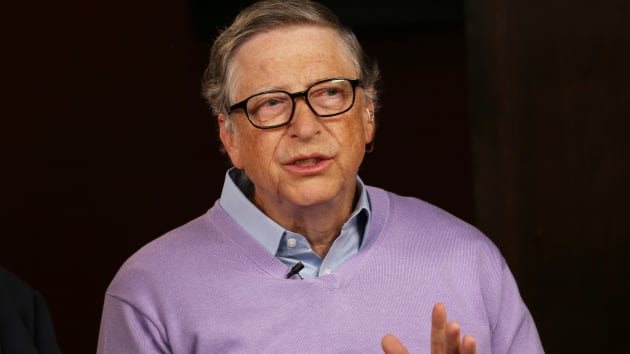 Bill Gates vạch ra 5 thứ cần đổi mới để chặn đứng Covid-19 và tái mở cửa kinh tế