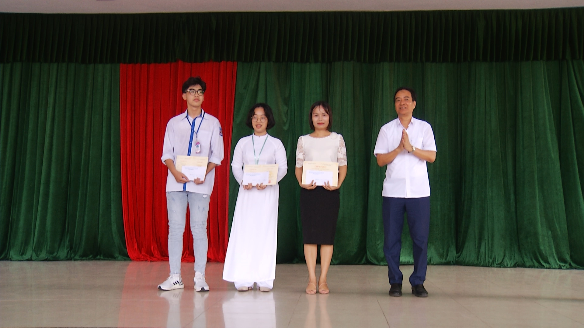 Học sinh Trường THPT Hòn Gai đạt giải nhì Cuộc thi KHKT cấp quốc gia