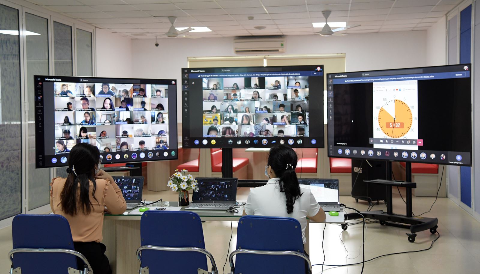 Trường Nguyễn Siêu: Tổ chức thi học kỳ trực tuyến - vì một mùa hè trọn vẹn