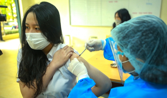 Việt Nam tiêm vượt mốc 160 triệu liều vaccine phòng COVID-19