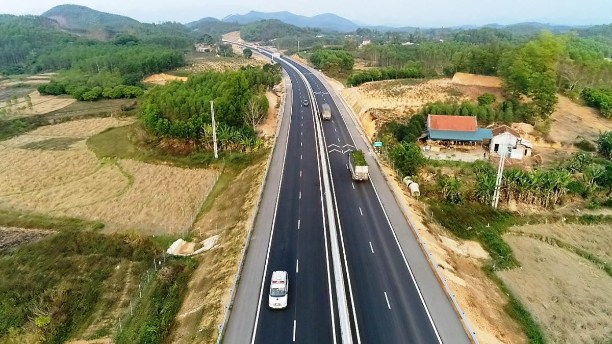Quốc hội thông qua chủ trương xây dựng 729km cao tốc Bắc-Nam phía Đông