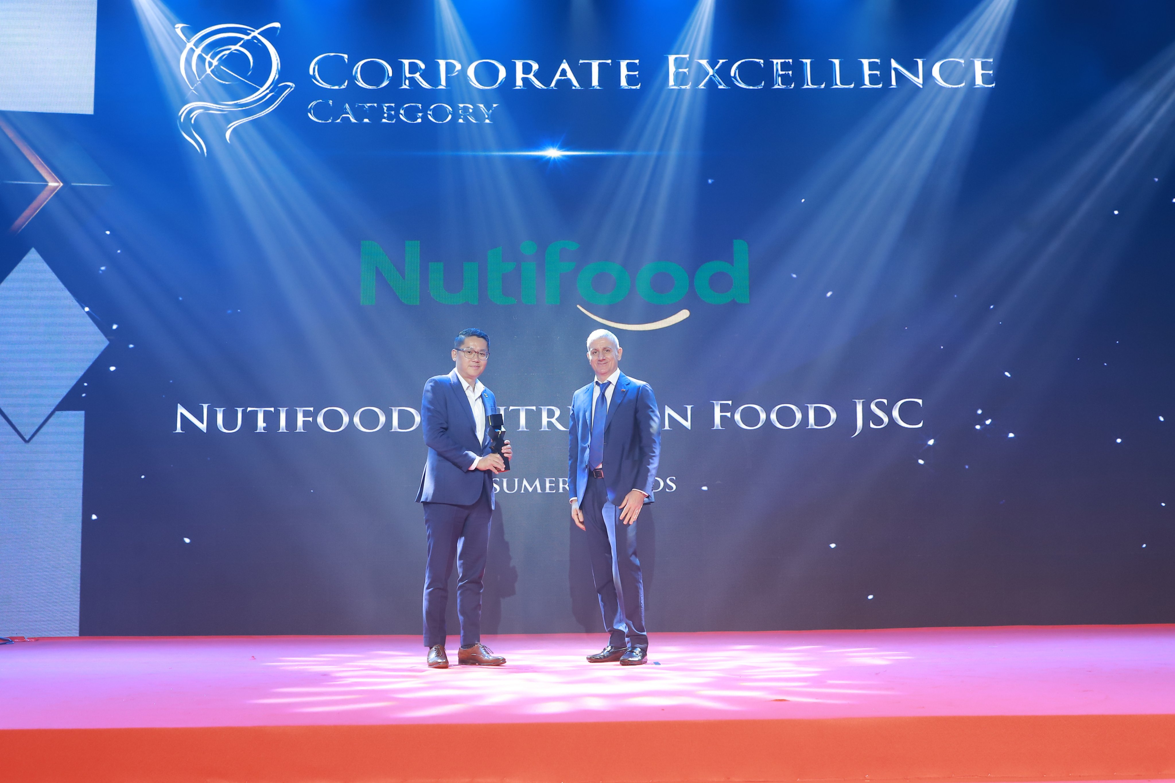 Vững vàng vượt qua năm covid, Nutifood 2 năm liên tiếp giành 4 giải thưởng lớn của châu Á