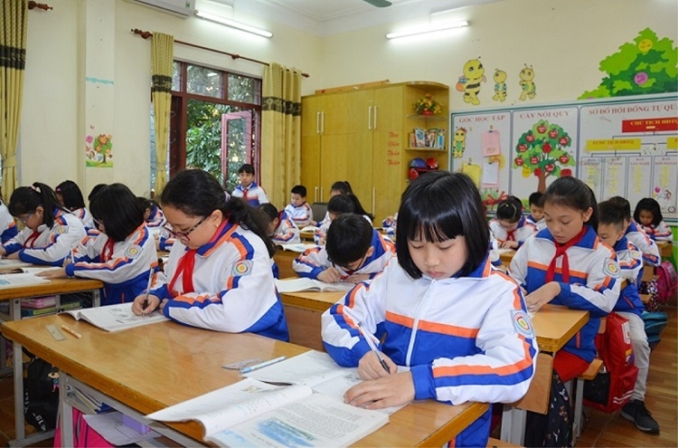 Quảng Ninh: Triển khai tiêm vaccine COVID-19 cho trẻ lớp 6