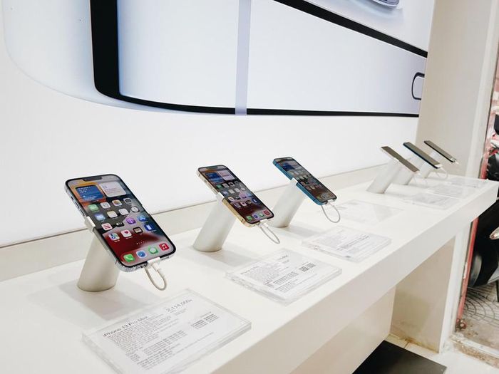 iPhone SE 2022 đã lên kệ tại Việt Nam