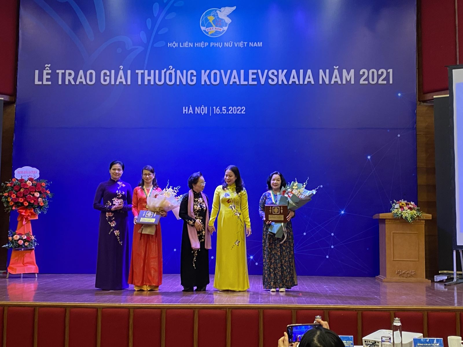 Hai nhà khoa học nữ được vinh danh tại Lễ trao Giải thưởng Kovalevskaia năm 2021