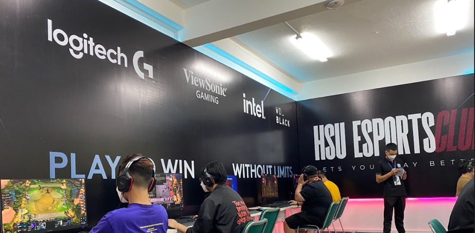 Đại học Hoa Sen đầu tư phòng eSports cho sinh viên