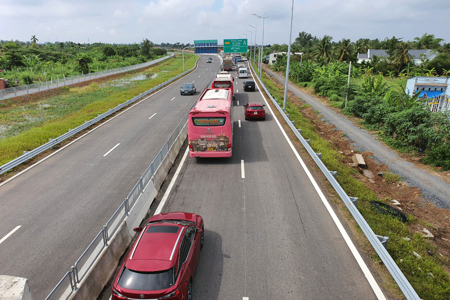 Cao tốc Trung Lương - Mỹ Thuận đề xuất mức thu phí cao nhất là 432.000 đồng/lượt