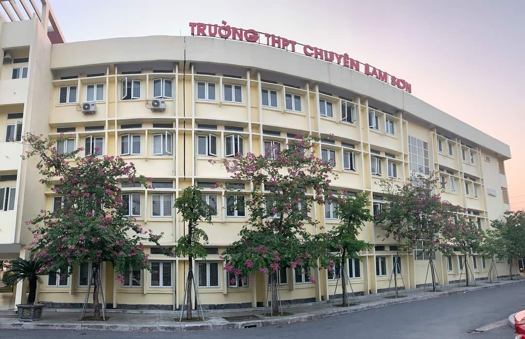 THPT Chuyên Lam Sơn nâng cao chất lượng dạy học và định hướng các kỳ thi trong tỉnh với môn Tin học ở cấp THCS