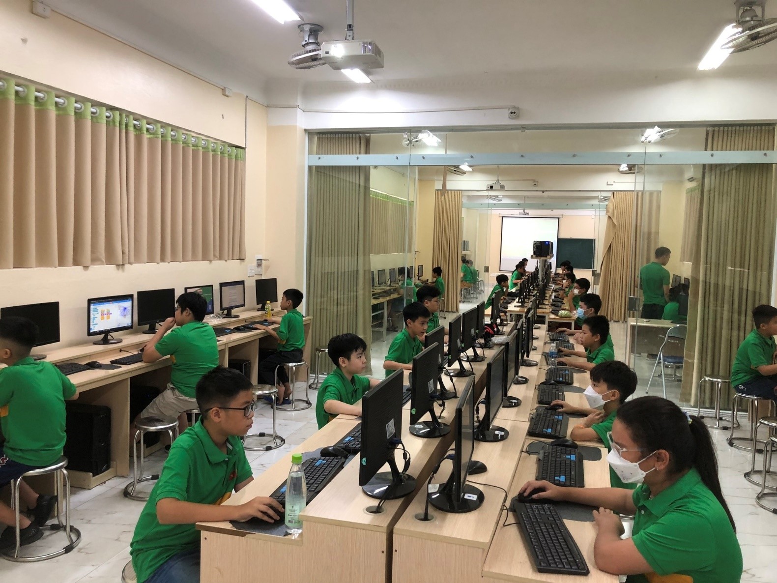 Học viện STEAM tổ chức thành công Vòng Quốc tế kì thi Olympic Lập trình sáng tạo Scratch tại điểm cầu Việt Nam
