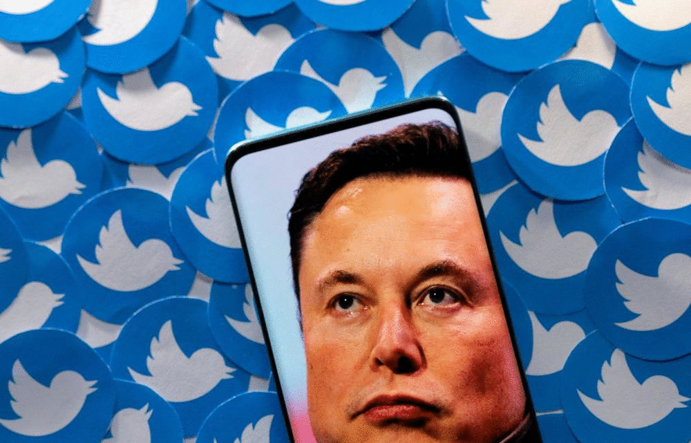 Lượt tải Twitter tăng đột biến sau khi Elon Musk nắm quyền