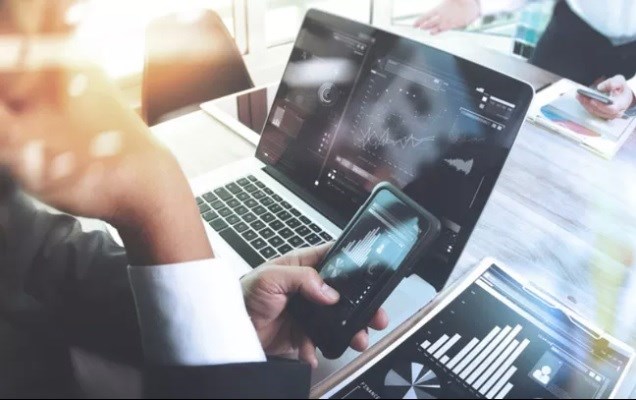 UBCKNN cảnh báo thận trọng với các dịch vụ chứng khoán trên không gian mạng