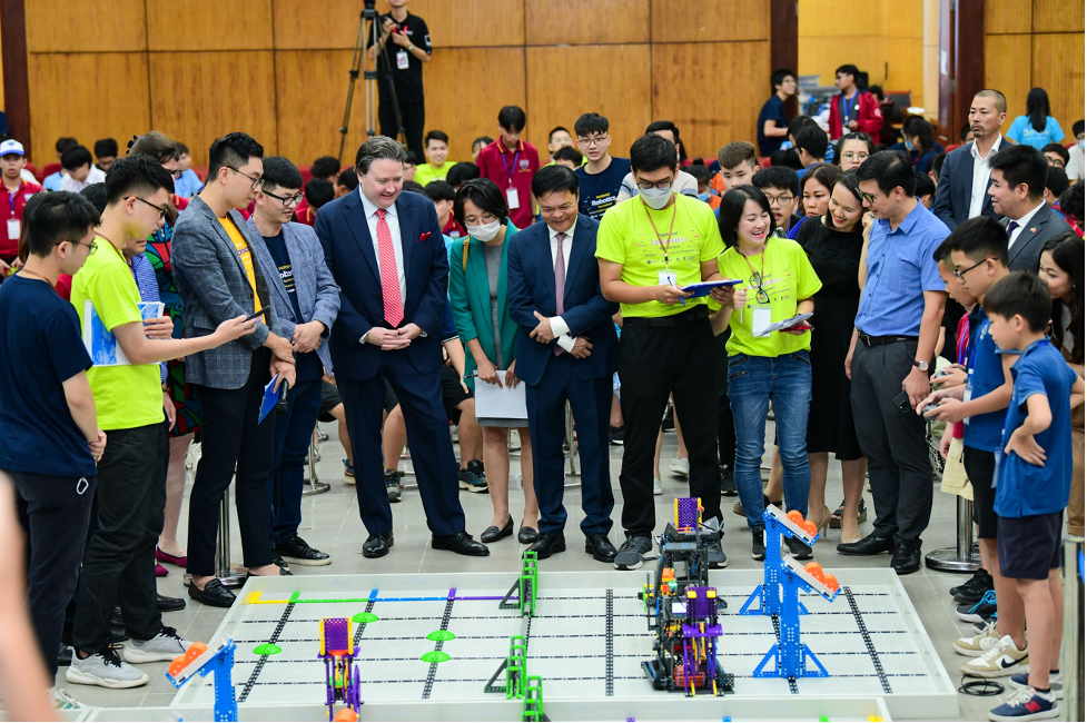 Công bố số lượng đội chơi của đoàn Việt Nam tranh tài tại giải vô địch thế giới VEX Robotics World Championship 2023 tại Hoa Kỳ
