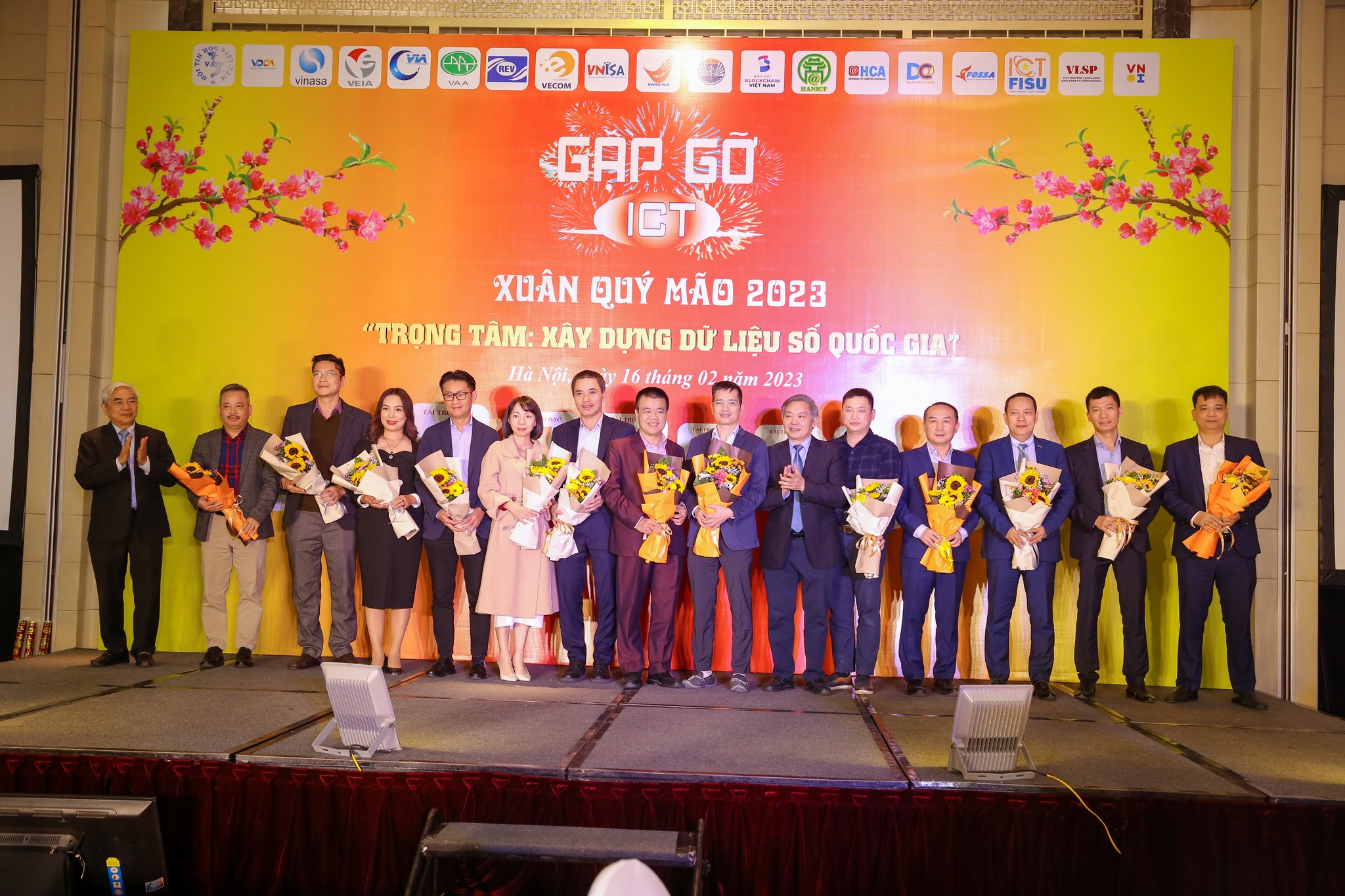 Toàn cảnh Gặp gỡ ICT 2023: “Trọng tâm: Xây dựng dữ liệu số quốc gia”