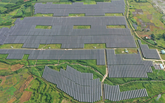 Tập đoàn điện lực hàng đầu Singapore mua 2 nhà máy điện mặt trời ở Việt Nam