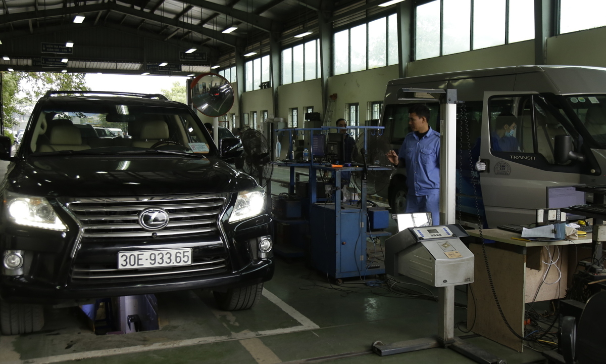 Miễn đăng kiểm lần đầu ô tô mới, giãn chu kỳ kiểm định ô tô cũ