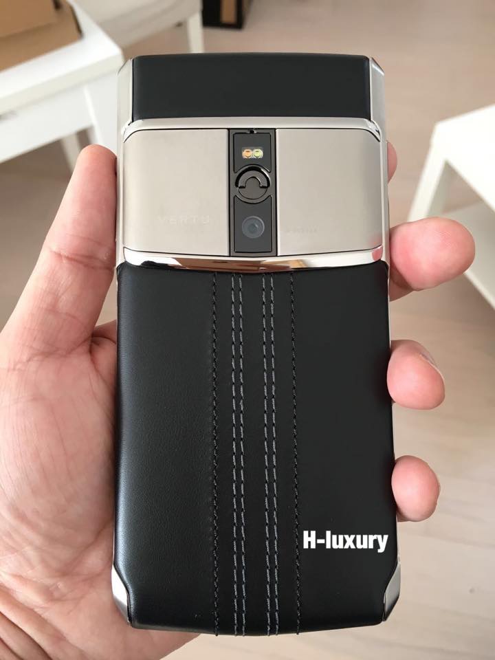 Vertu Signature Touch (2015) 2