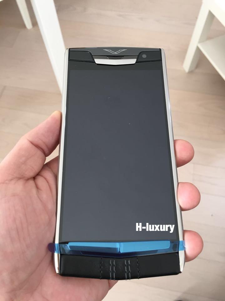 Vertu Signature Touch (2015) 1