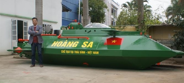 Tàu ngầm tự chế Hoàng Sa do ông Nguyễn Quốc Hòa và đội ngũ kỹ sư nghiên cứu chế tạo thành công
