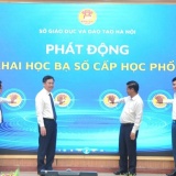 Hà Nội phát động việc triển khai học bạ số đại trà ở các trường phổ thông