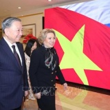 Phát triển quan hệ Đối tác chiến lược toàn diện với Nga