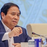 Thủ tướng yêu cầu tổng rà soát toàn diện tài khoản ngân hàng và thuê bao điện thoại di động
