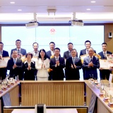 Bộ trưởng Nguyễn Mạnh Hùng: Không đi chinh phục thế giới, thế giới đến chinh phục