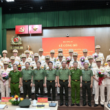 Bộ Công an trao quyết định cho 34 giám đốc công an tỉnh, thành