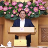 Thủ tướng chủ trì cuộc họp về các tài liệu của Tiểu ban Kinh tế-xã hội Đại hội XIV