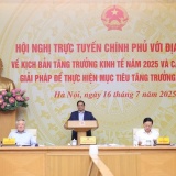 Thủ tướng: Phấn đấu tăng trưởng kinh tế năm 2025 từ 8,3-8,5%