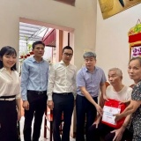 Xã Ô Diên, Thành phố Hà Nội: Thăm và tặng quà gia đình chính sách, người có công