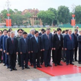 Lãnh đạo Đảng, Nhà nước vào Lăng viếng Chủ tịch Hồ Chí Minh, tưởng niệm các anh hùng liệt sĩ