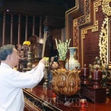 Tổng Bí thư Tô Lâm dâng hương tưởng niệm các Anh hùng, Liệt sĩ tại Điện Biên