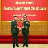 Người đứng đầu Tập đoàn Viettel được thăng quân hàm Trung tướng
