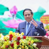 Thủ tướng: Đột phá phát triển các phương thức giao thông, thúc đẩy giao thông xanh và đô thị thông minh