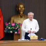 Sắc sảo trong đấu tranh, phản bác các quan điểm, sai trái thù địch trong tình hình mới