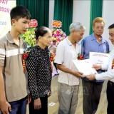 Xây dựng phong trào bảo vệ an ninh Tổ quốc phù hợp với chính quyền địa phương 2 cấp 