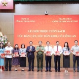 'Lúc dân cần, lúc dân khó, có Công an' - Ấn phẩm ý nghĩa, sâu sắc về lực lượng Công an nhân dân vì nước quên thân, vì dân phục vụ