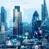 Các giao dịch chuyển tiền điện tử từ 1.000 USD tại Trung tâm tài chính quốc tế đều phải báo cáo