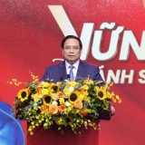 Thủ tướng: Đưa thể chế, pháp luật trở thành 