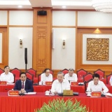 Bộ Chính trị làm việc với Ban Thường vụ Quân ủy Trung ương