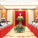 Bộ Chính trị làm việc với Ban Thường vụ Đảng ủy Chính phủ