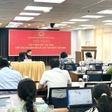 Cần có quy định bảo vệ nhà báo trên không gian mạng