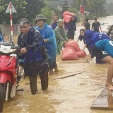 Ủy ban MTTQ Việt Nam thành phố Hà Nội hỗ trợ 5 tỉnh 55 tỷ đồng để khắc phục hậu quả của bão số 10