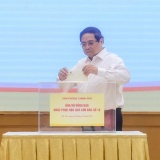 Thủ tướng Phạm Minh Chính cùng lãnh đạo Chính phủ và tập thể Văn phòng Chính phủ ủng hộ đồng bào bị thiệt hại do bão lũ