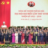 Ra mắt Ban Chấp hành Đảng bộ thành phố Hà Nội khóa XVIII