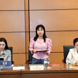 Thúc đẩy phát triển kinh tế báo chí và điều chỉnh hoạt động báo chí trên không gian mạng