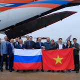 Hàng viện trợ khẩn cấp từ Nga đến với người dân Huế trong cơn bão lũ