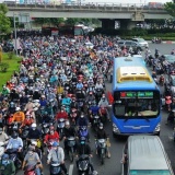 Xe máy chạy xăng sẽ được cải tạo sang điện thế nào