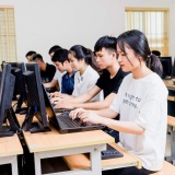 Luật Công nghiệp công nghệ số: Định hướng mới cho đào tạo và cơ hội nghề nghiệp của sinh viên CNTT